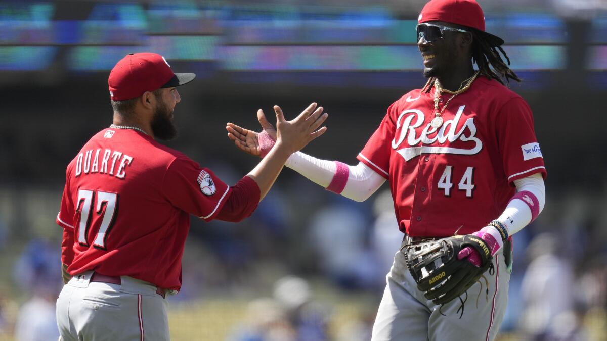 J.D. Martinez records 300th career Home Run – Latino Sports