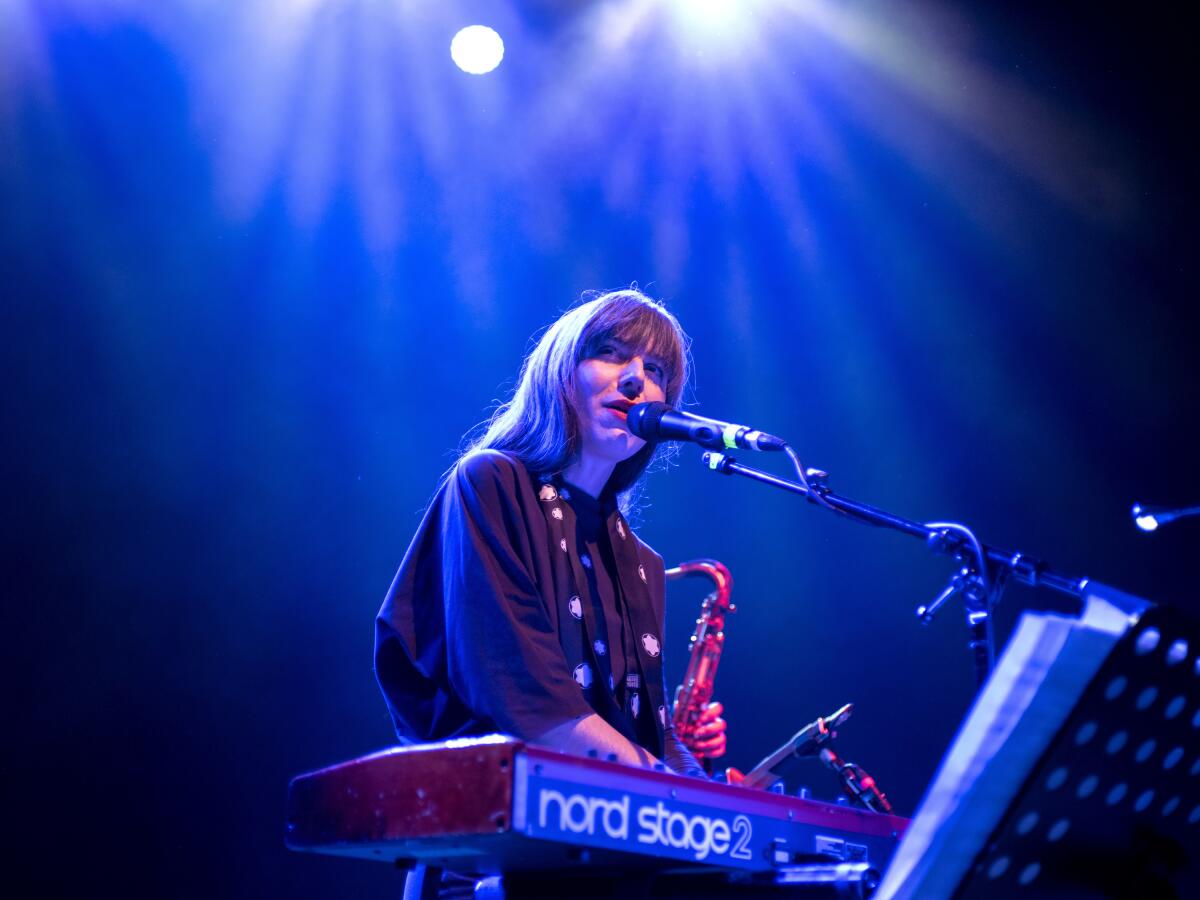 Julia Holter.