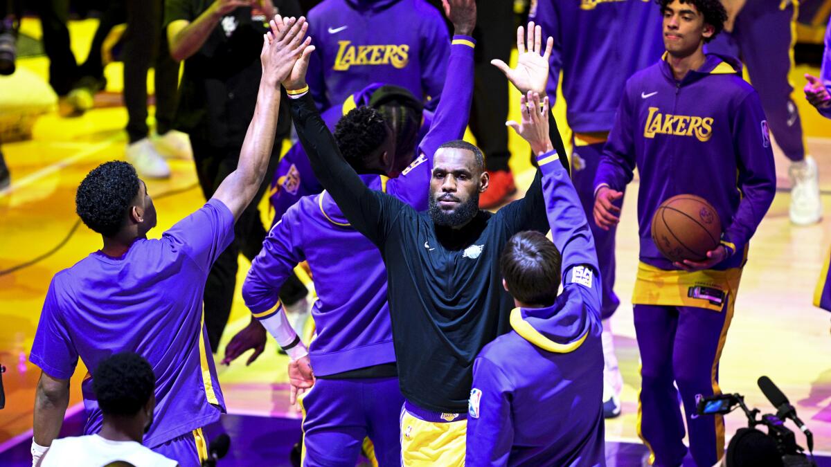 LeBron James' early return shifts plans for Lakers, Clippers – Orange  County Register