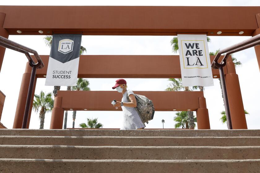 LOS ANGELES-CA-AUGUST 23, 2021: Students return to campus to attend in-person classes for the first time since Spring 2020 at Cal State LA on Monday, August 23, 2021. (Christina House / Los Angeles Times)