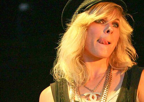 The Sounds, led by vocalist Maja Ivarsson, opened for No Doubt at the Ford Amphitheatre on Tuesday, June 2, 2009. The stayed in Florida to play Firestone on June 4, 2009.