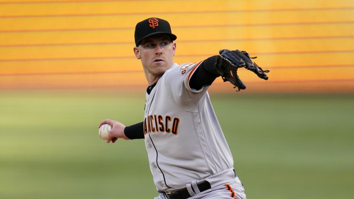 San Francisco Giants starting pitcher Anthony DeSclafani delivers against the Pittsburgh Pirates on May 13.