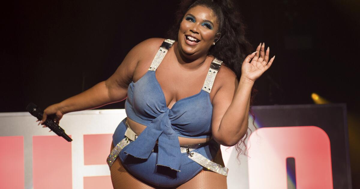 Lizzo Debuts Colorful New Hair While Attending Super Bowl 2024, 2024 Super  Bowl, Hair, Lizzo, Super Bowl