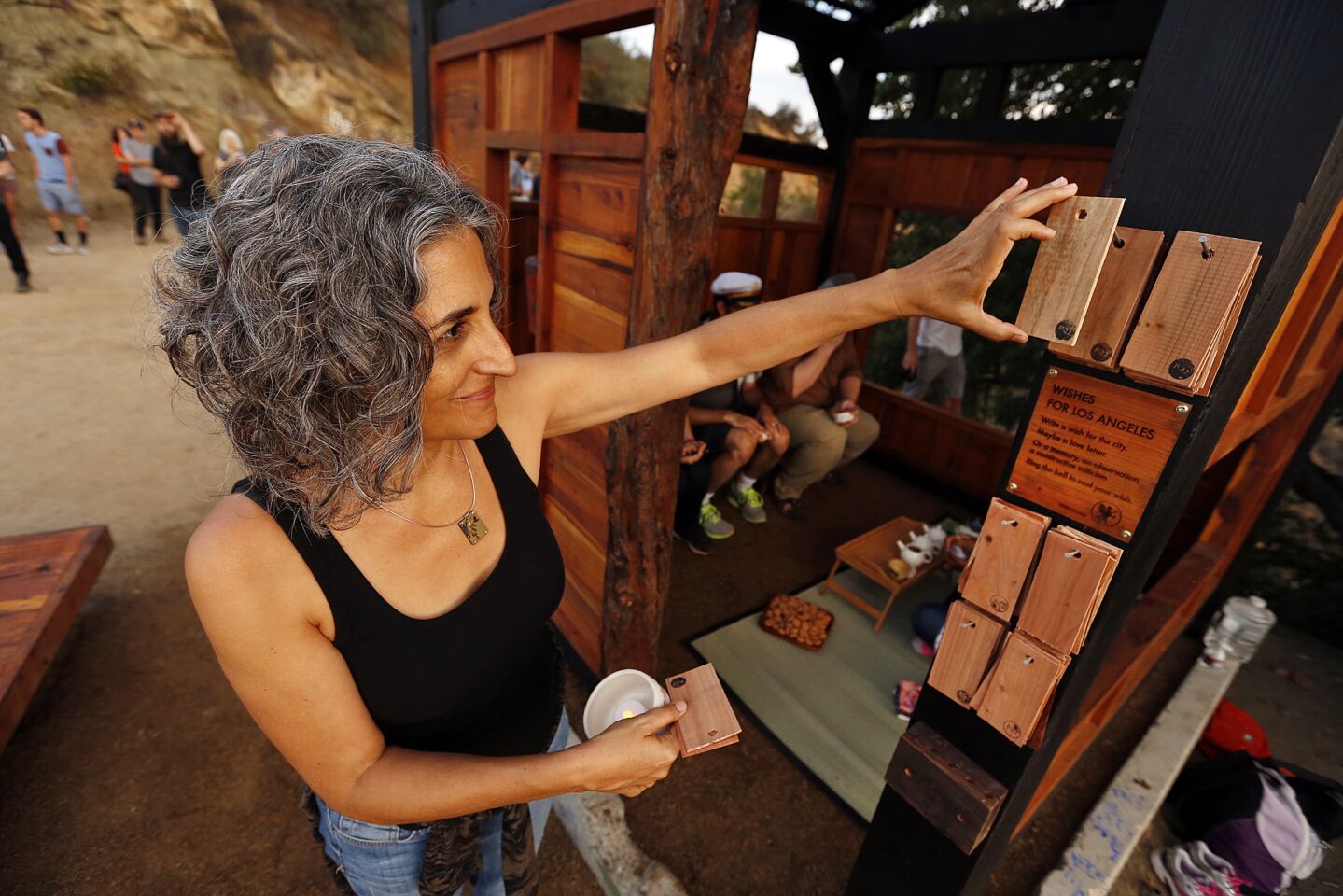 The artists left behind small wooden cards where visitors can write a wish, a memory or a love letter to Los Angeles.