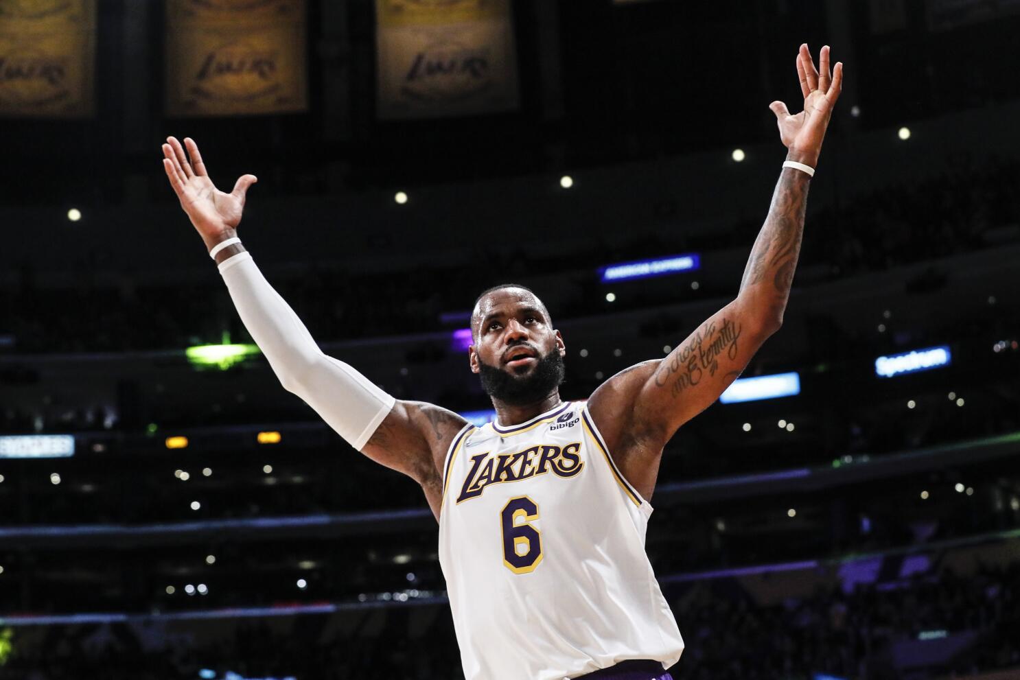 LeBron James agrees to $97 million contract extension with Lakers