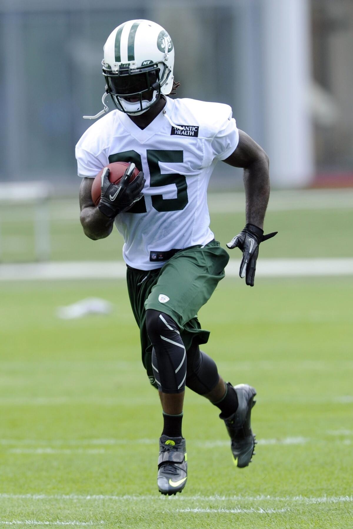 The New York Jets cut former USC running back Joe McKnight on Monday.