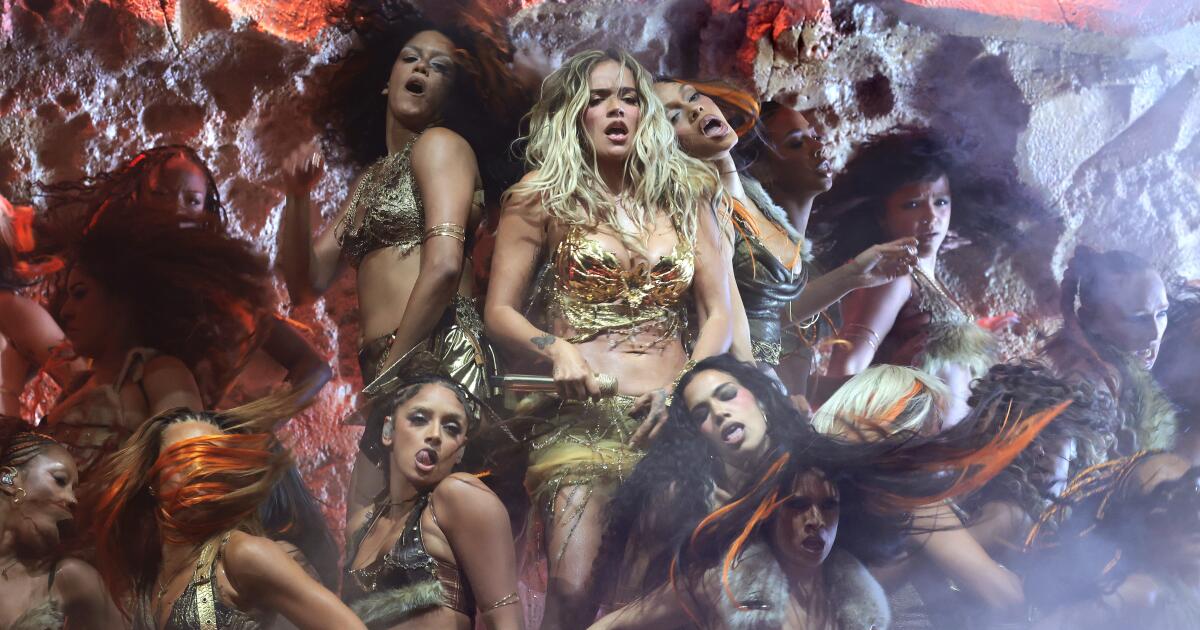 Coachella 2026 : le précédent set en tête d’affiche de Karol G était intense, intense et long.