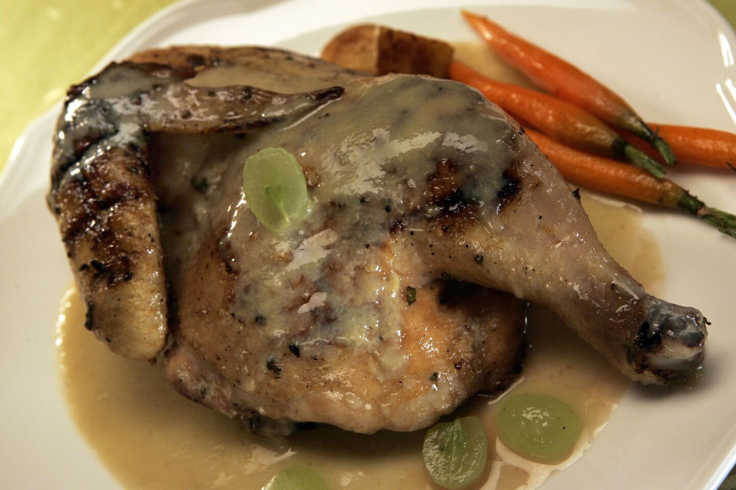 Recipe: Roasted chicken with grape sauce