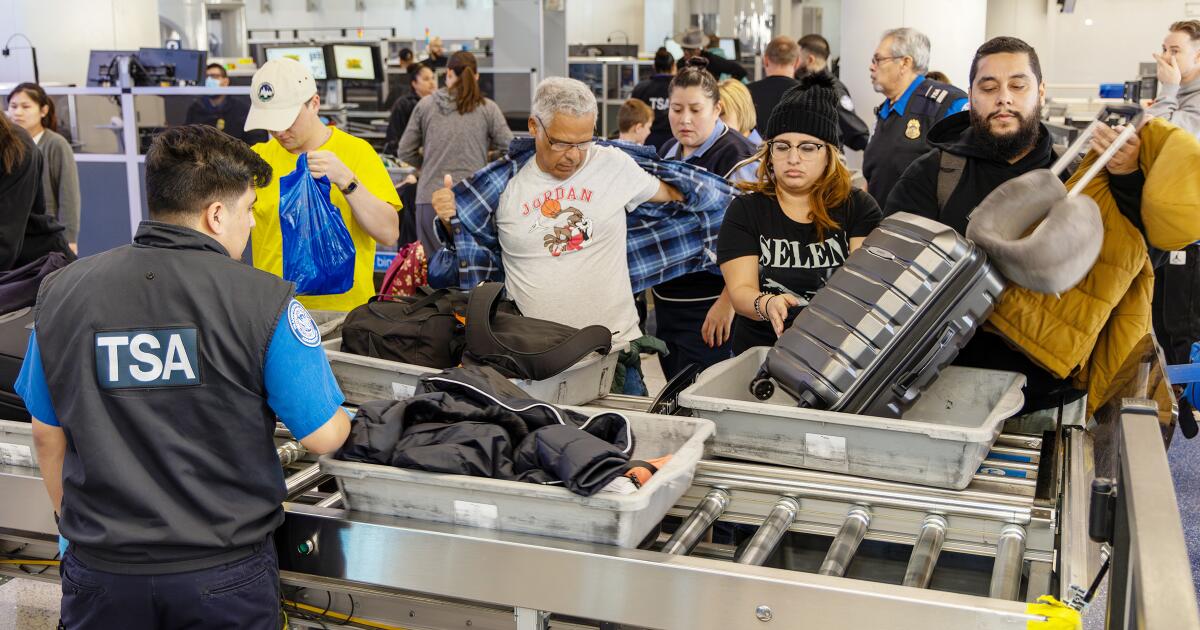 Real ID? Never heard of it. Passengers unaware of new requirement are arriving at SoCal airports