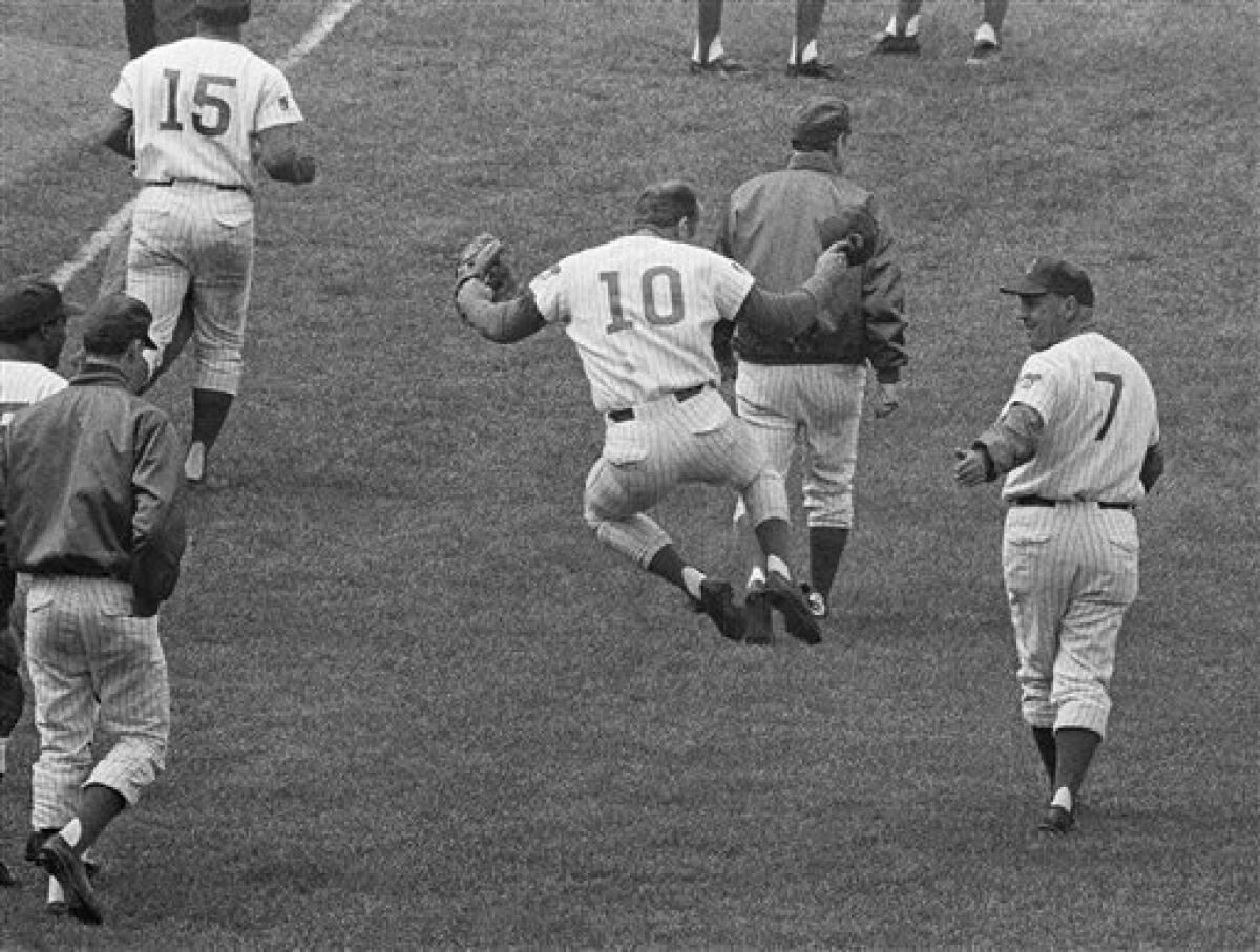 Ron Santo, Cubs Stalwart, Dies at 70 - The New York Times