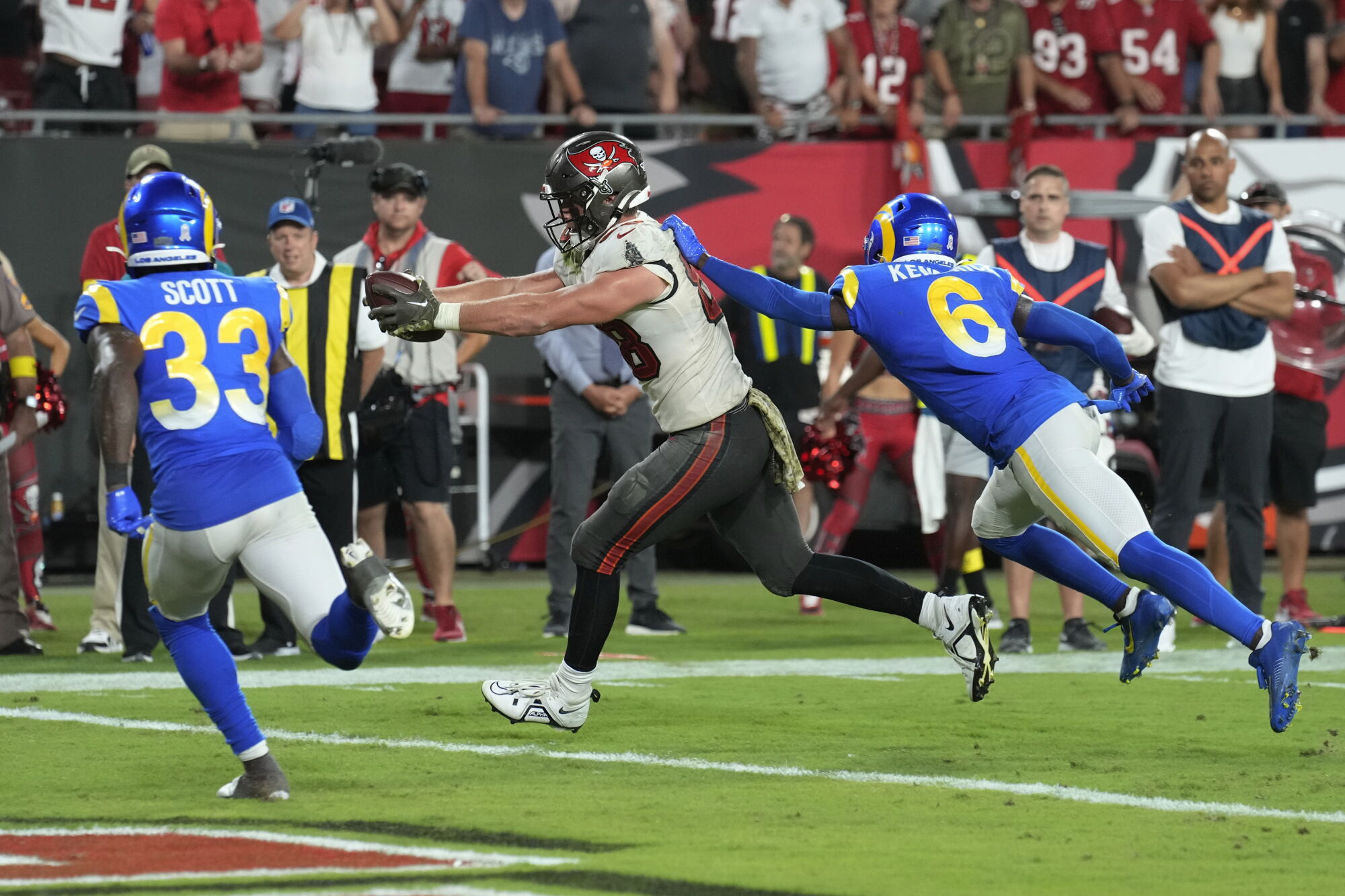 Brandon Matterson Rams stunned by Tom Brady and Buccaneers in heartbreaking loss - Los ...