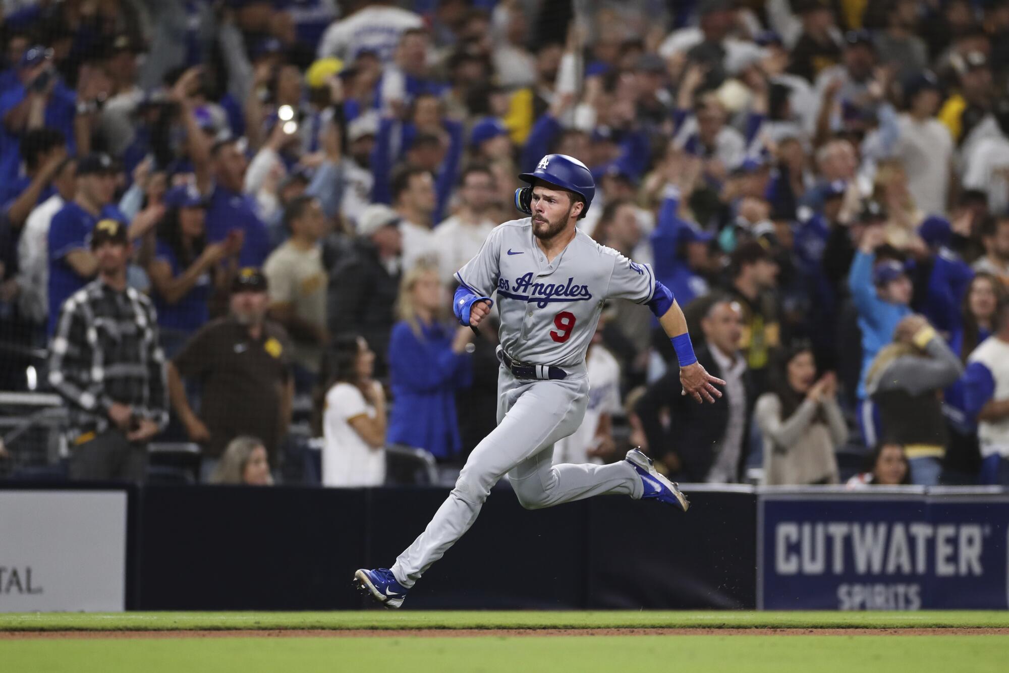 Dodgers News: Gavin Lux Finding Ways to Stay Relevant with