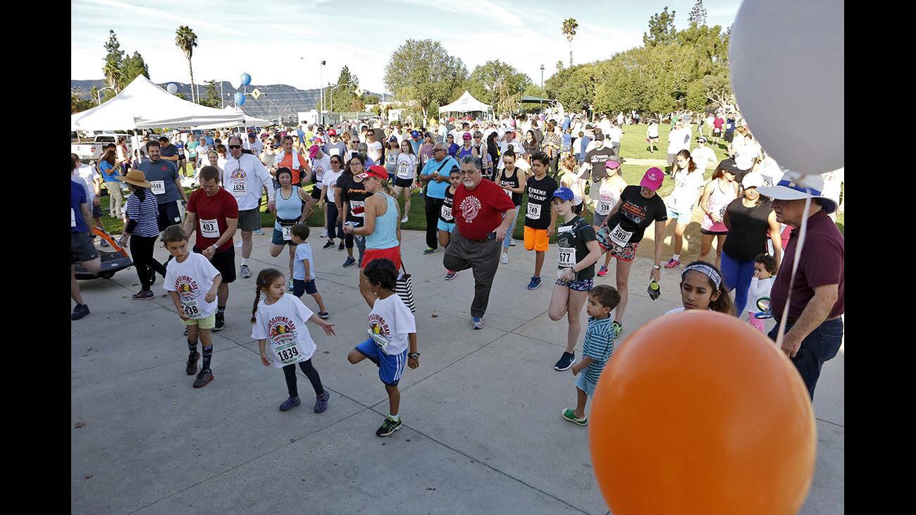 Photo Gallery: Annual Thanksgiving Day Run in La Cañada Flintridge