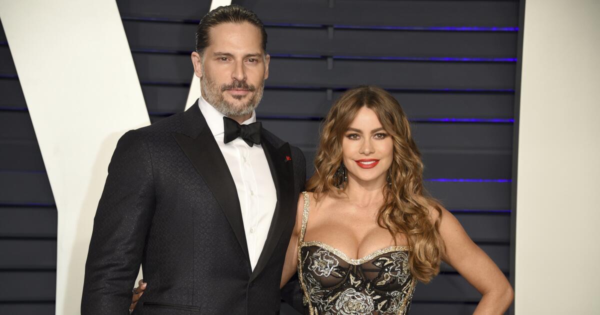 Joe Manganiello debuts new girlfriend at gala 5 months after filing for  divorce from Sofia Vergara