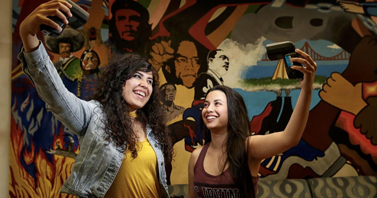 UC admits most diverse class ever, led by Latino students - Los Angeles ...