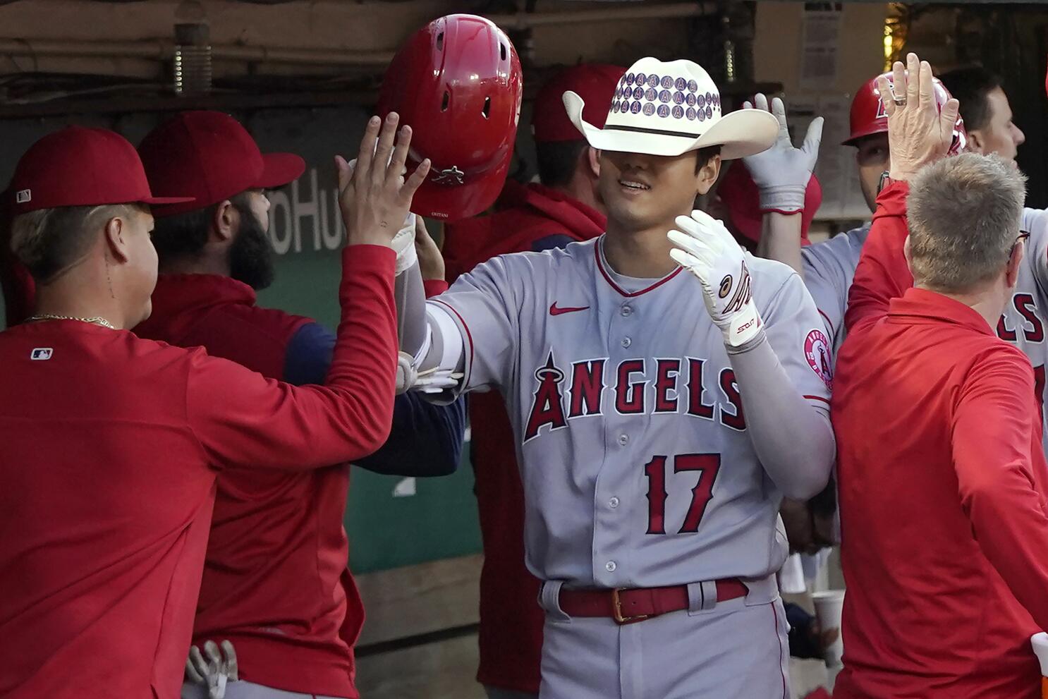 Sean Murphy catching, hitting fifth in finale against Padres