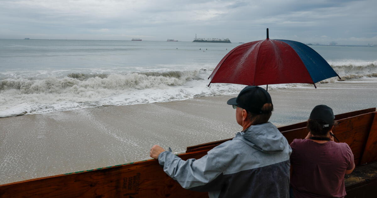 L.A. hit by rare September rain and coastal flooding from Hurricane Marie