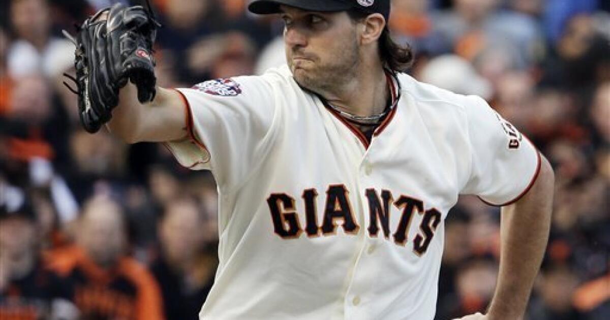 Giants' World Series-winning pitcher has Pinoy roots
