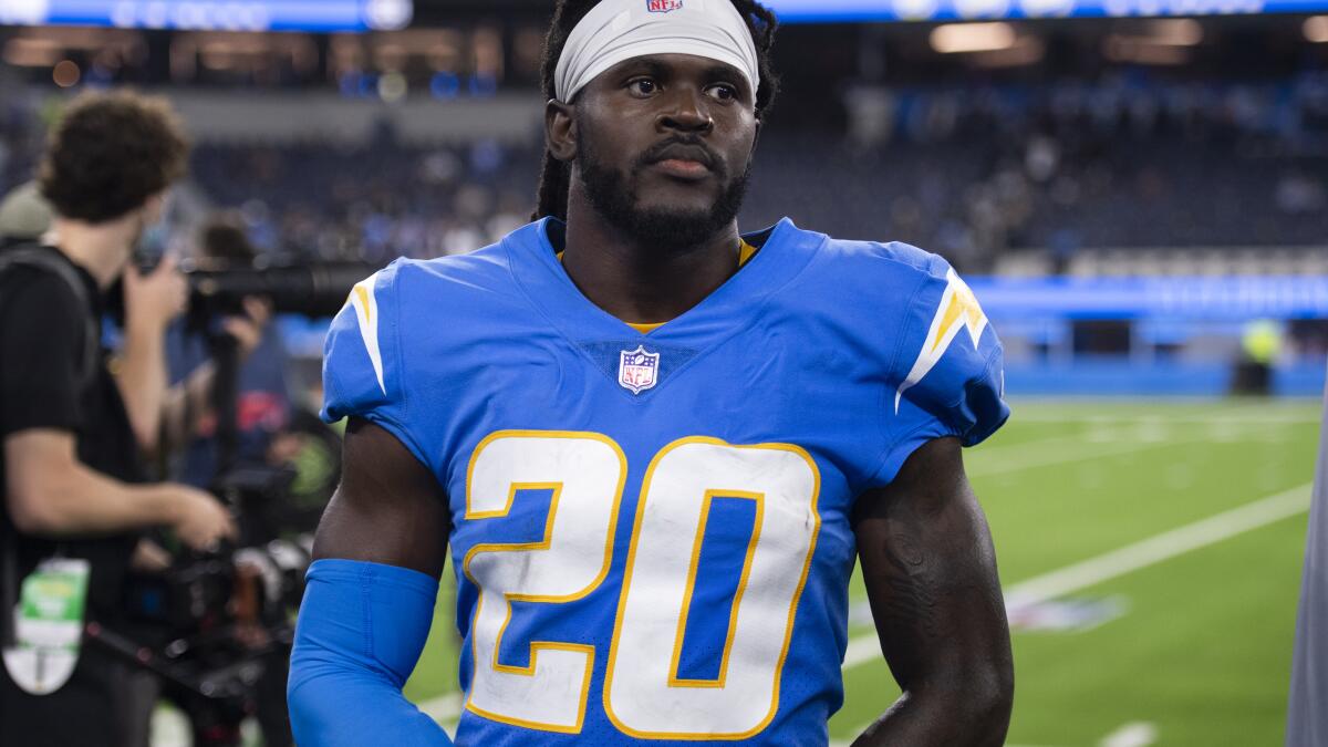 Tevaughn Campbell has found his corner in Chargers' defense - Los