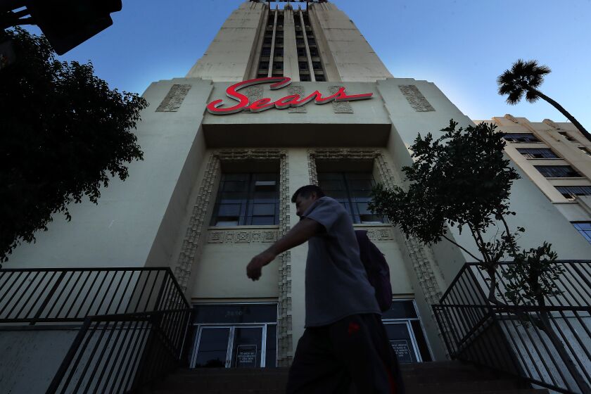The Sears building on Olympic Blvd. in Boyle Heights. (Mel Melcon/Los Angeles Times)