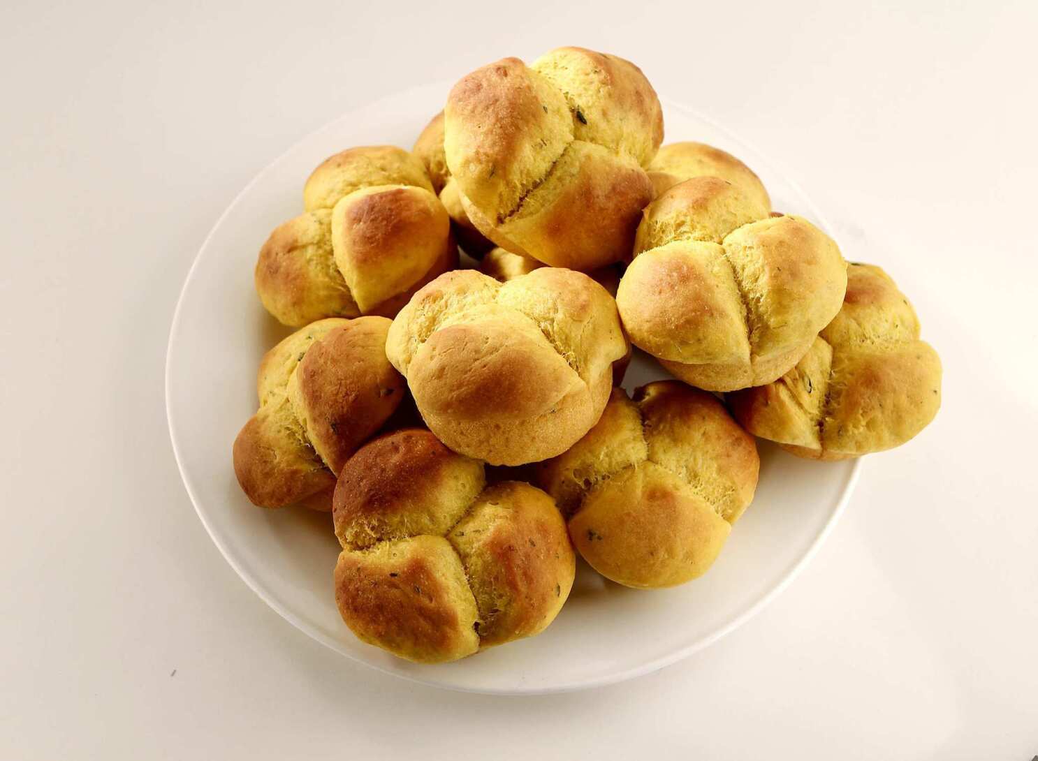Soft and Buttery Dinner Rolls Recipe - Los Angeles Times