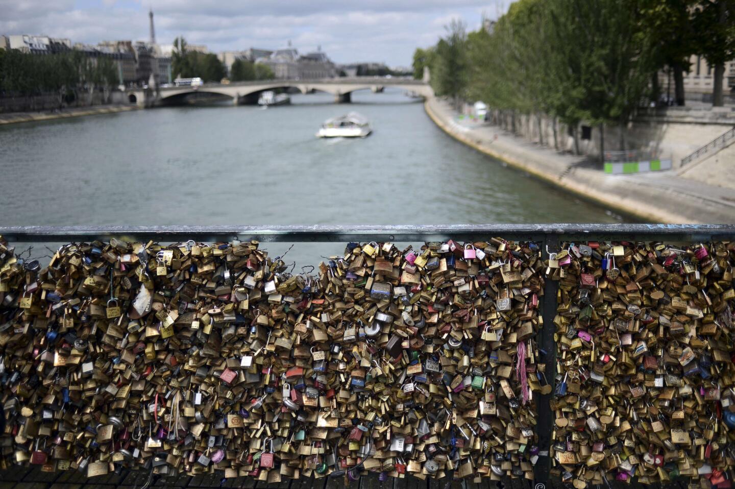 Paris love locks