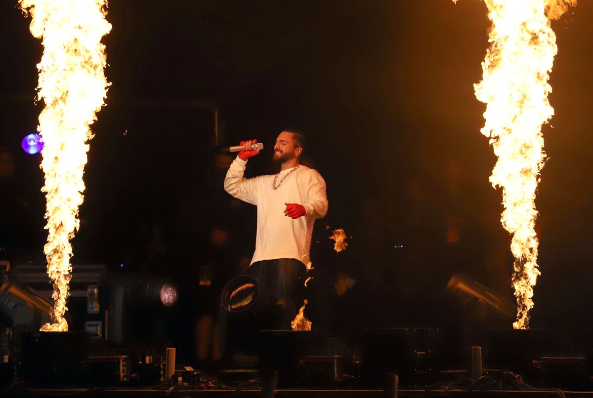 Maluma supo encender al público que estaba esperándolo para el cierre de este festival musical y cultural.