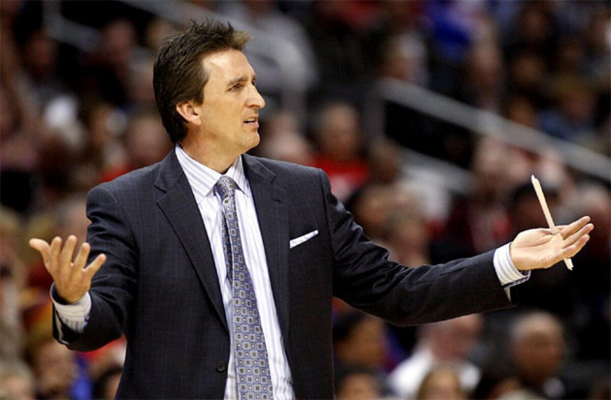 Vinny Del Negro has a record of 128-102 as coach of the Clippers.