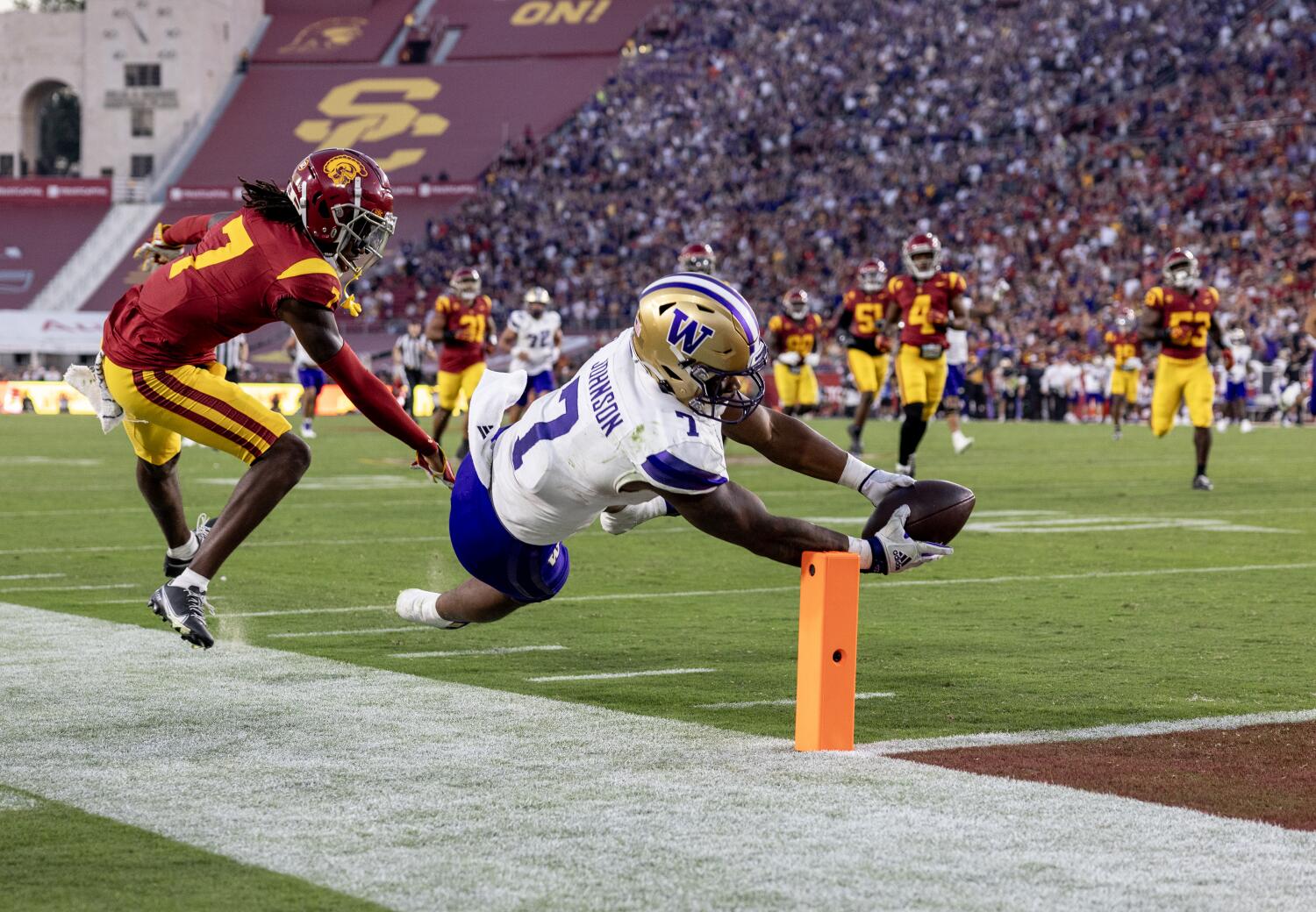 USC can't keep up with Washington in scoring spree, crippling its Pac-12 title hopes