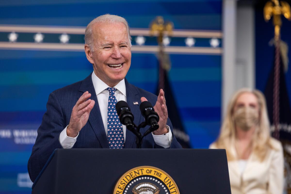 Biden prevé reinstalar el programa "Quédate en México" la próxima semana