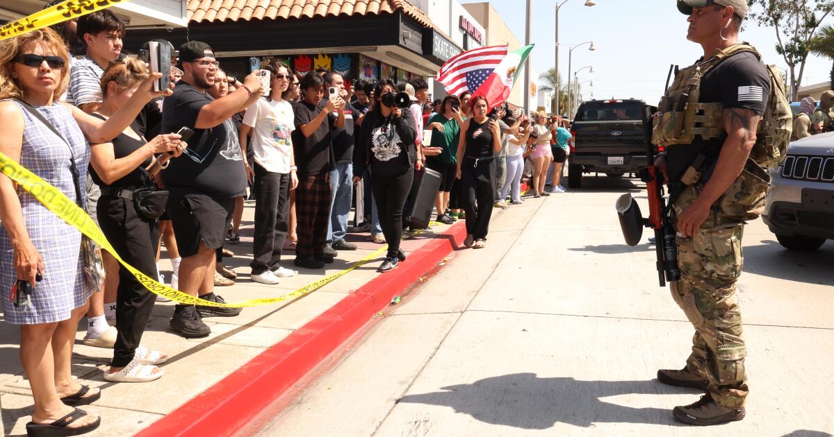 Assaults on ICE up 1,000%? Court docket information present few critical accidents Assaults on ICE up 1,000%? Court docket information present few critical accidents