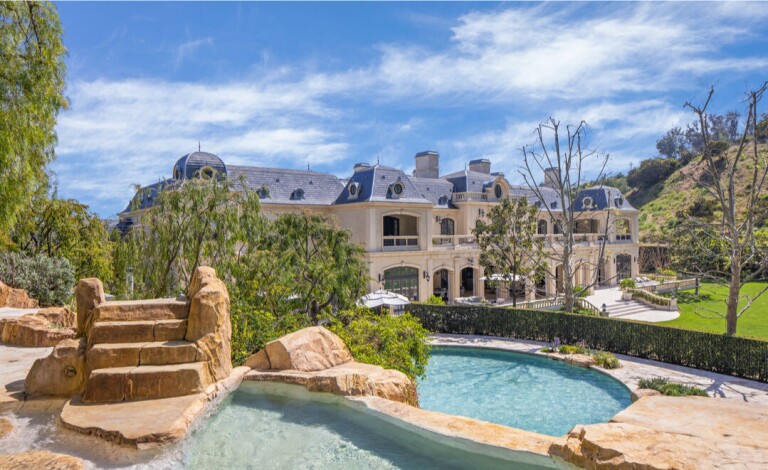 Mark Wahlbergs Beverly Park Mega Mansion Is For Sale Los Angeles Times 