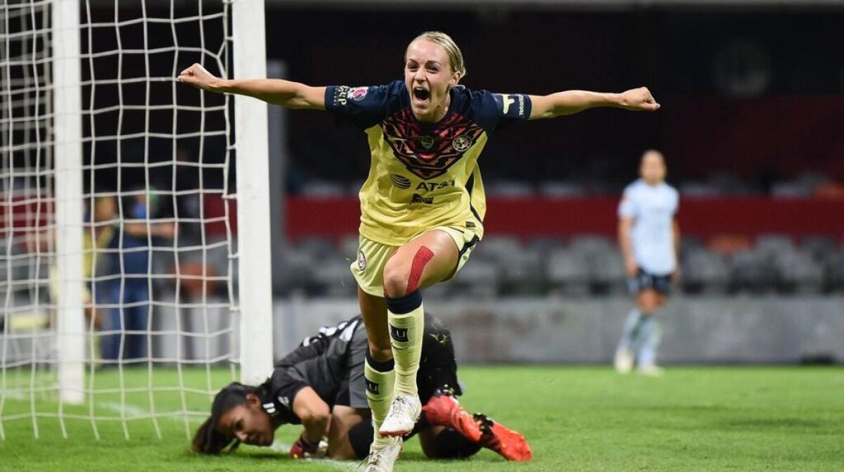 Sarah Luebbert anotó dos tantos en la Liguilla pasada, uno a Chivas y otro a Tigres.