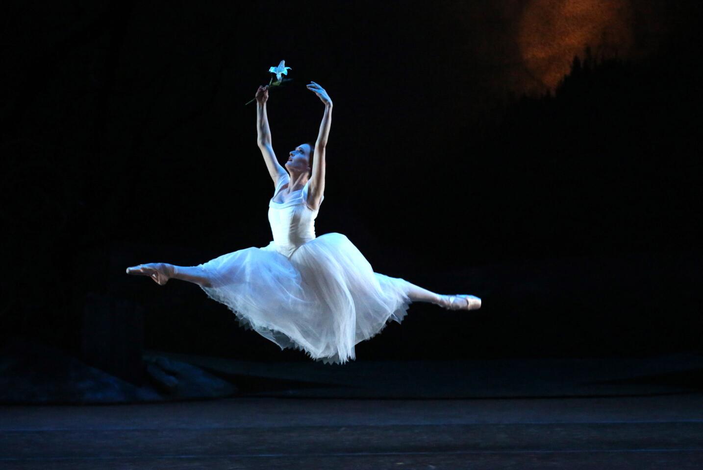 Royal New Zealand Ballet performs 'Giselle'