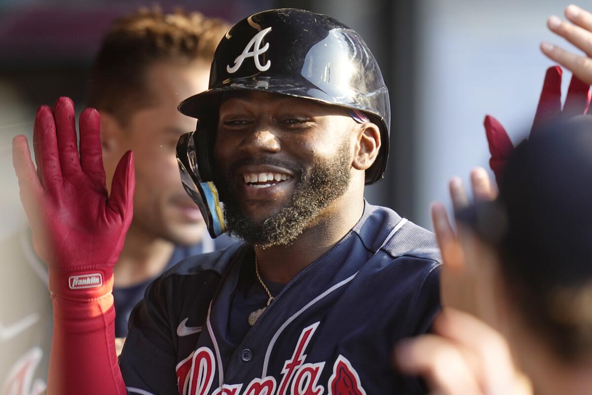 Photos: The Braves' big-hat celebration is going, going gone
