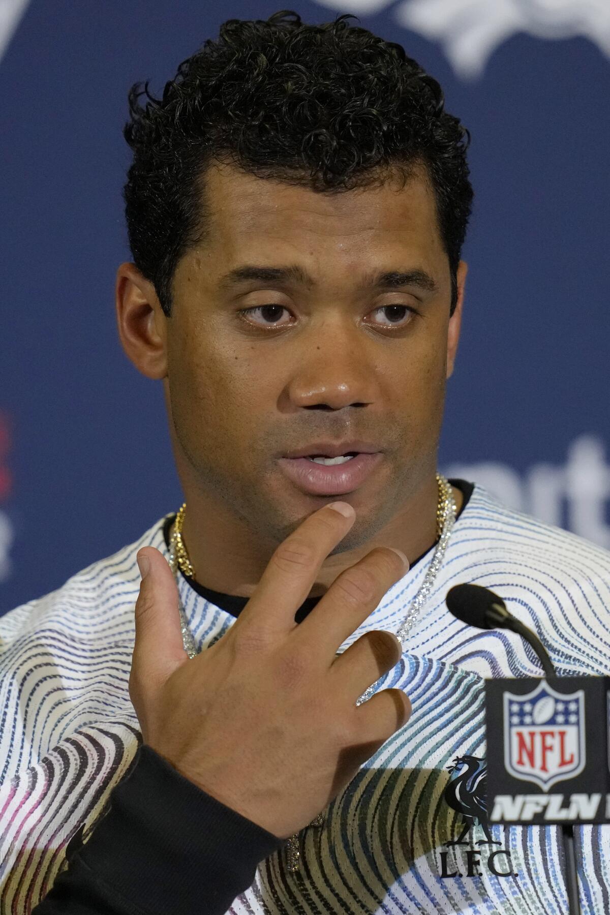 Analysis: Looking at Russell Wilson's extension with Broncos