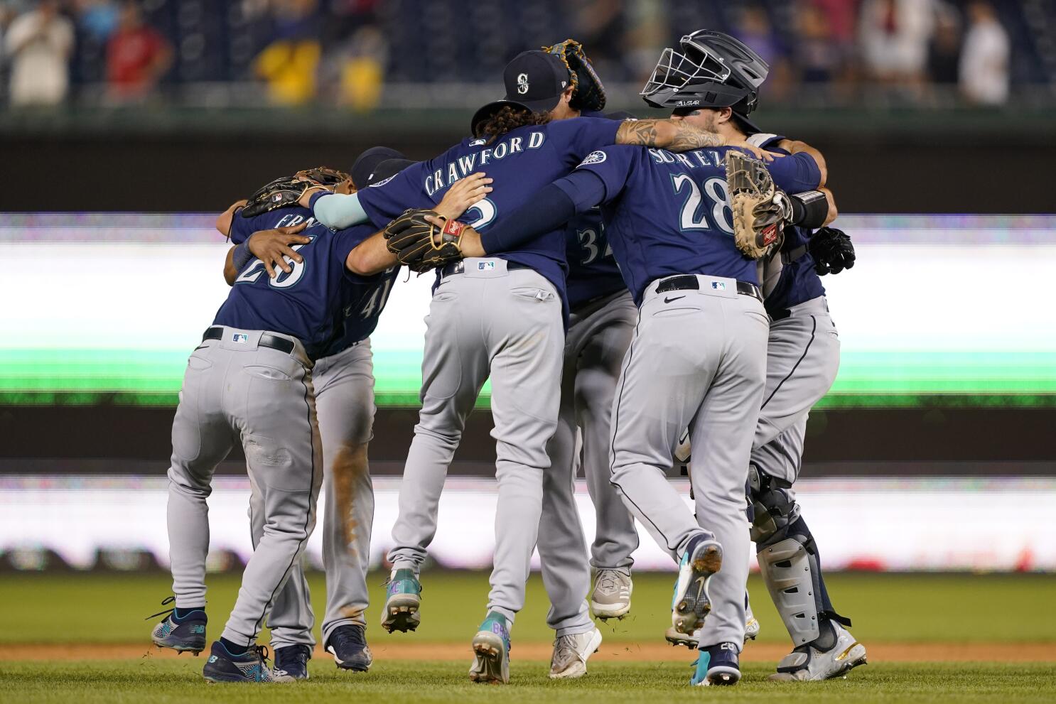 WATCH: Adam Frazier Hits Game-Winning Double to Send Mariners to