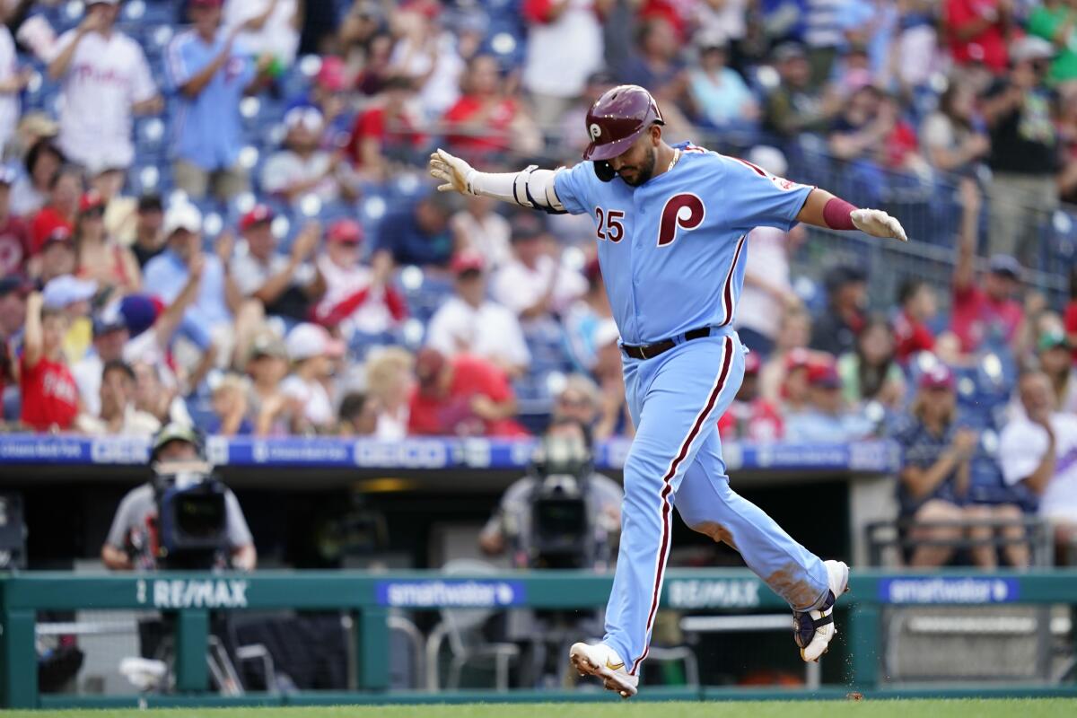 Didi Gregorius Re-Signs With the Philadelphia Phillies