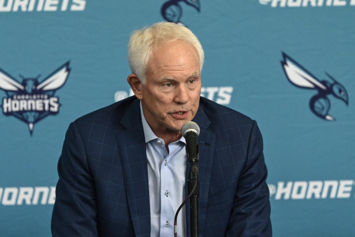 Hornets general manager Mitch Kupchak steps down, will serve in advisory  role in Charlotte - The San Diego Union-Tribune