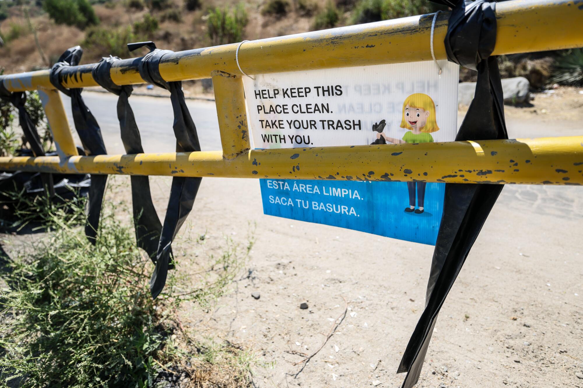 Free trash bags are available to visitors of the Tujunga Wash