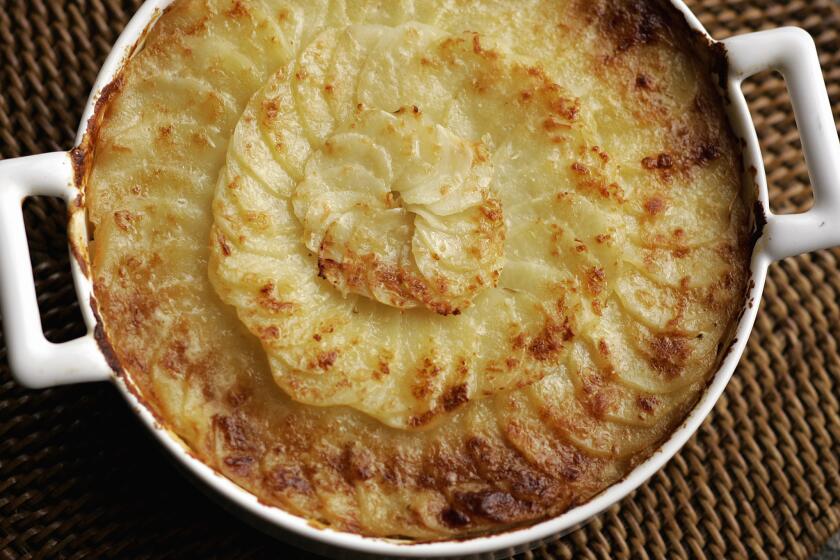 Potatoes, cream and wild mushrooms, how could it be bad? Recipe: Potato gratin forestiere