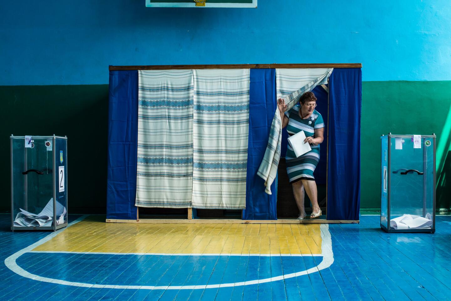 Ukrainians go to the polls