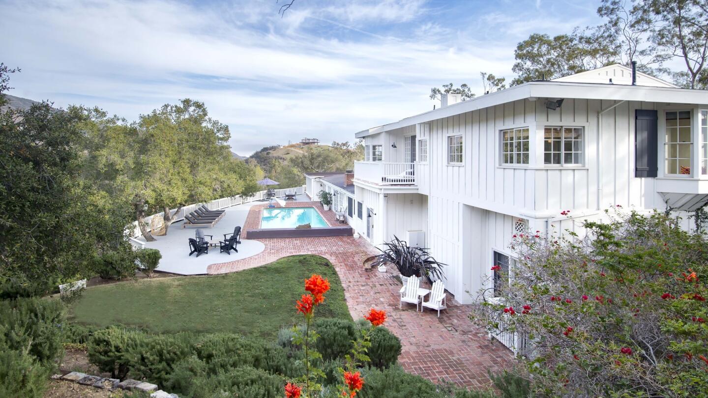 Hot Property | Sally Field & Olivia Newton-John