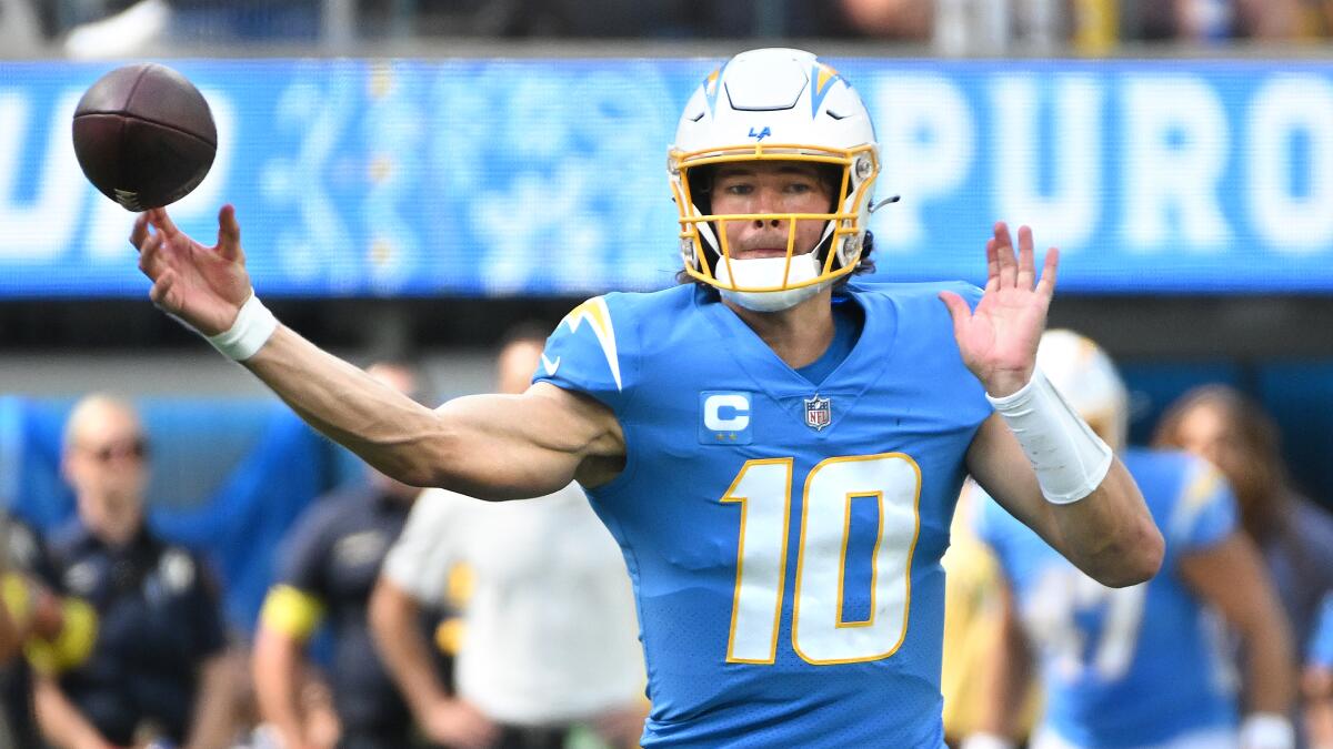 Chargers can't capitalize on chances in loss to Buffalo Bills - Los Angeles  Times