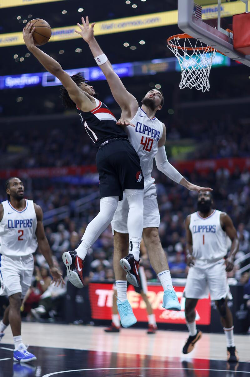 Clippers üst üste dördüncü galibiyetini alırken Kawhi Leonard 34 sayı attı