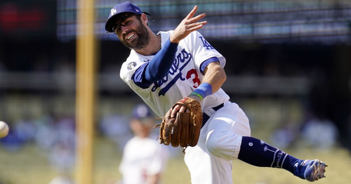 Chris Taylor determined to be back for Dodgers in the NLDS
