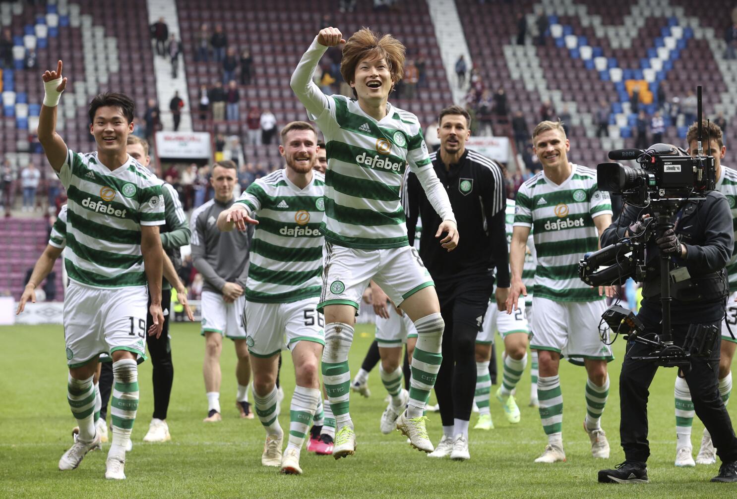 Celtic wins league in Scotland for 2nd part of treble bid - The San Diego  Union-Tribune