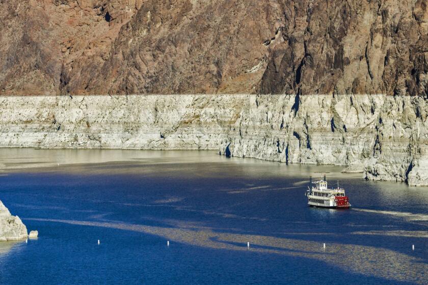 BOULDER CITY, NV - OCTOBER 14, 2015 -- Low water level in Lake Mead reservoir and Hoover Dam shows a "bath tub ring" on October 14, 2015. (Irfan Khan / Los Angeles Times)