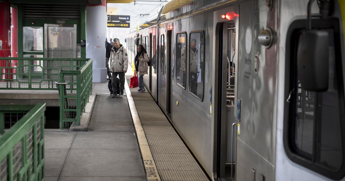 Letters to the Editor: L.A.’s public transit is far cleaner and safer than it was once Letters to the Editor: L.A.’s public transit is far cleaner and safer than it was once