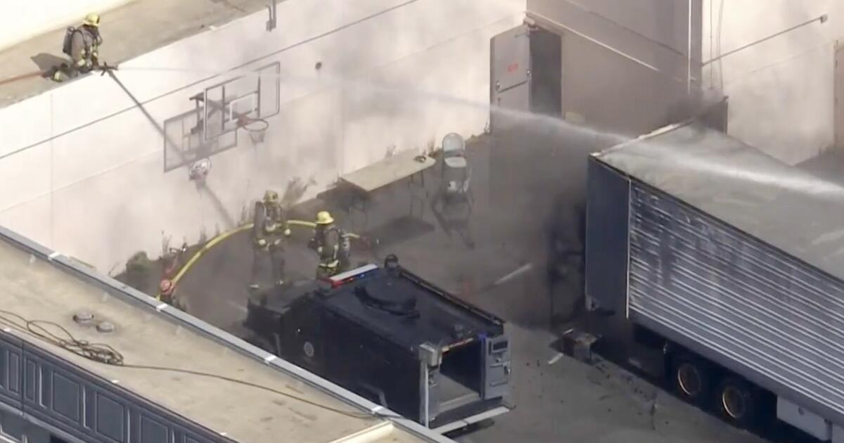 « Un véritable enfer » : l’histoire des incendies de caravanes au département du shérif de Los Angeles « Un véritable enfer » : l’histoire des incendies de caravanes au département du shérif de Los Angeles